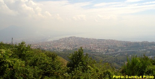 Camaldoli-Panorama.jpg (39833 byte)