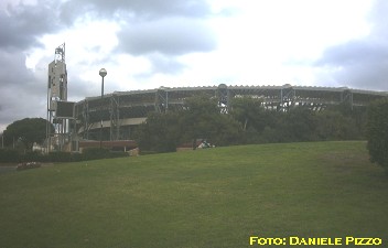 StadioSanPaolo.jpg (16836 byte)