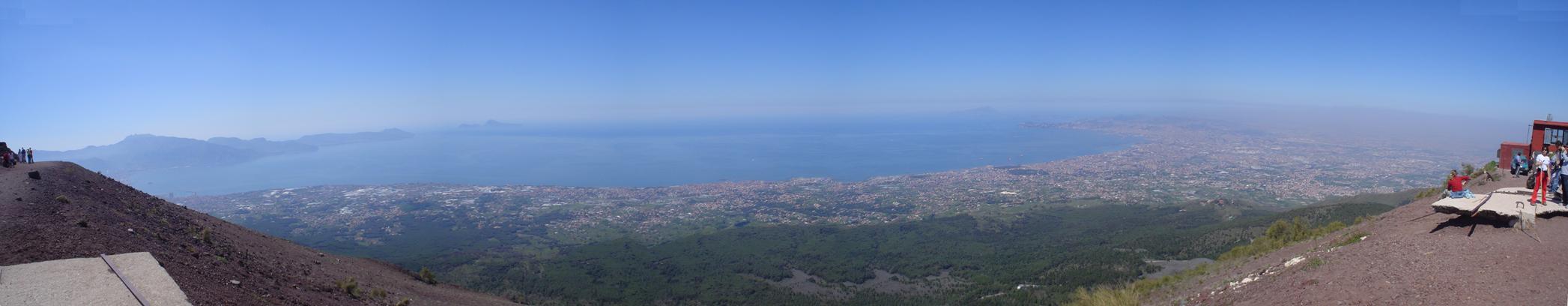 Foto a 360 del Golfo di Napoli dalla sommit del Vesuvio